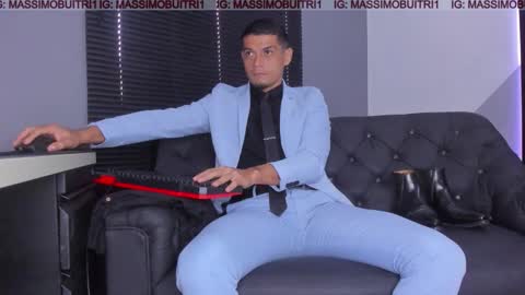 I am Massimo online show from November 30, 1:02 pm