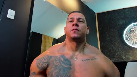 massimowalton2 online show from December 29, 6:03 am