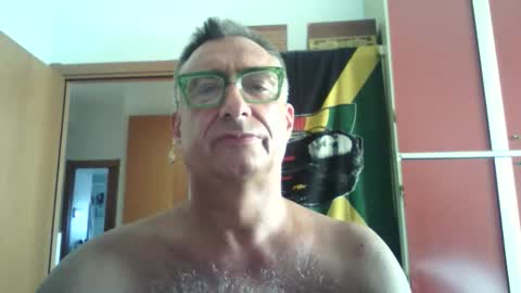 Snapshot of massimoxsempre chatting on October 11, 2:32 pm massimoxsempre online show from October 11, 2:32 pm