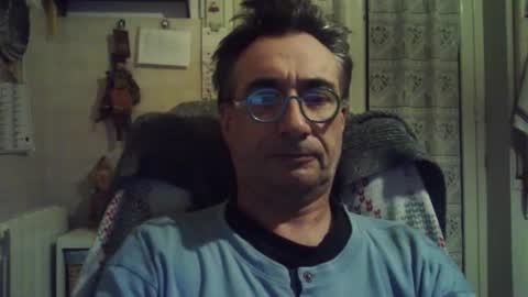 Snapshot of massimoxsempre chatting on December 2, 9:59 pm massimoxsempre online show from December 2, 9:59 pm