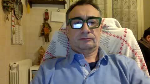 Snapshot of massimoxsempre chatting on December 11, 7:54 pm massimoxsempre online show from December 11, 7:54 pm