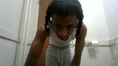 massivemalik online show from December 29, 3:44 am