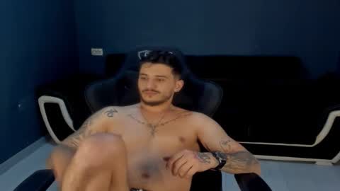 masterchris12 online show from March 18, 5:43 am