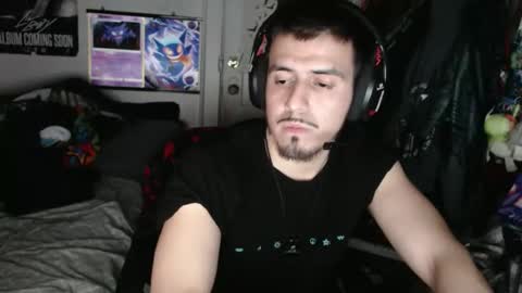 mastergoku945657 online show from March 22, 8:19 am