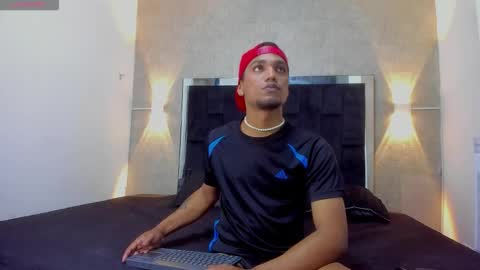 Mateo and Noah online show from November 4, 4:30 pm