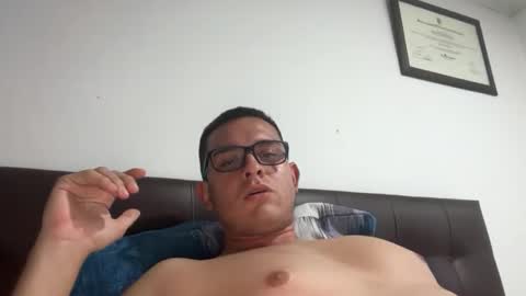 Mateo online show from April 12, 9:16 pm