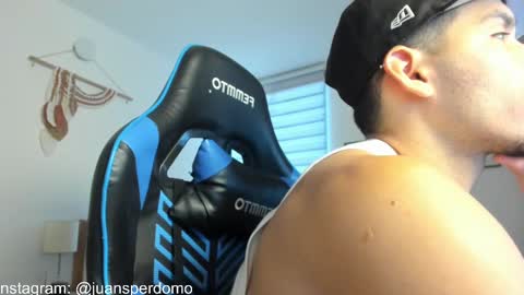 Snapshot of mateoleone chatting on September 8, 7:35 pm Matt online show from September 8, 7:35 pm
