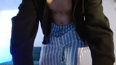 STRURIBE ON INSTAGRAM online show from March 13, 9:50 am