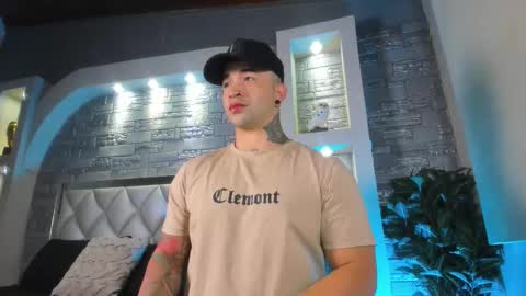 mathew_colt online show from October 4, 8:02 pm
