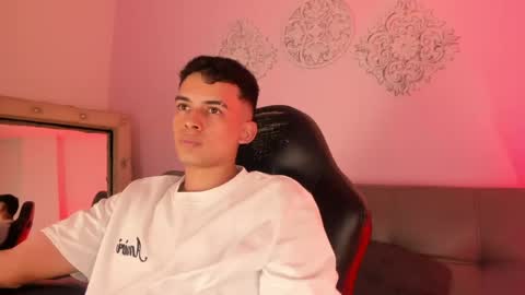 matheww_strong online show from June 1, 11:05 pm