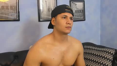 mathias cocks online show from September 17, 4:46 am