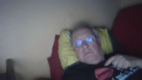 Snapshot of matricule4246 chatting on March 6, 11:42 pm joyaam79 online show from March 6, 11:42 pm