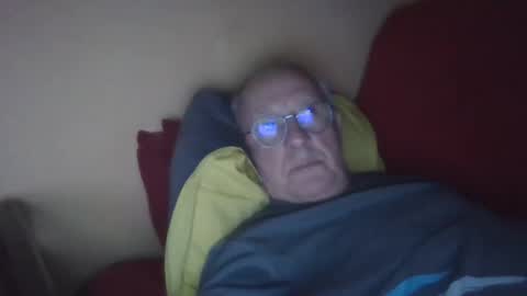 Snapshot of matricule4246 chatting on February 12, 7:02 pm joyaam79 online show from February 12, 7:02 pm