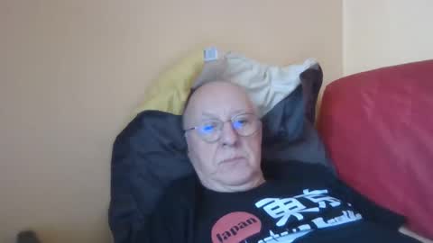 Snapshot of matricule4246 chatting on February 9, 9:37 am joyaam79 online show from February 9, 9:37 am