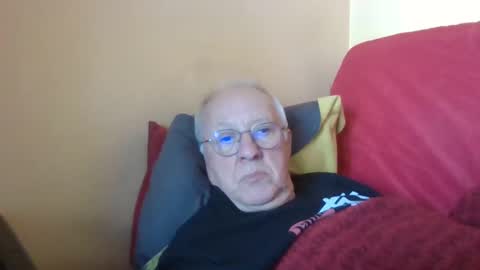 Snapshot of matricule4246 chatting on March 5, 12:00 pm joyaam79 online show from March 5, 12:00 pm
