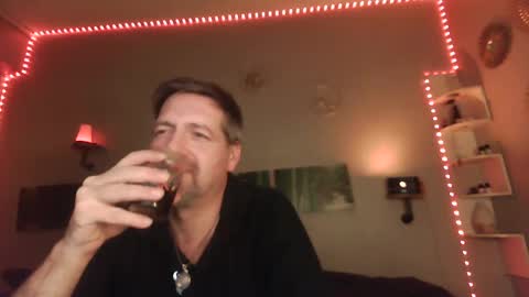 matrike1 online show from December 13, 6:49 pm