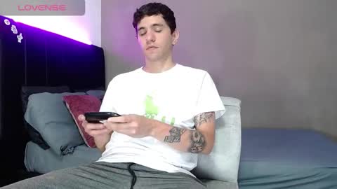 ---Matteo--- online show from February 21, 3:40 am