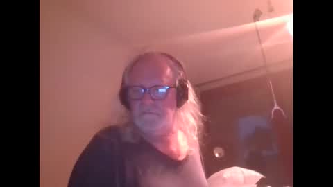 Matthias online show from September 17, 6:09 pm