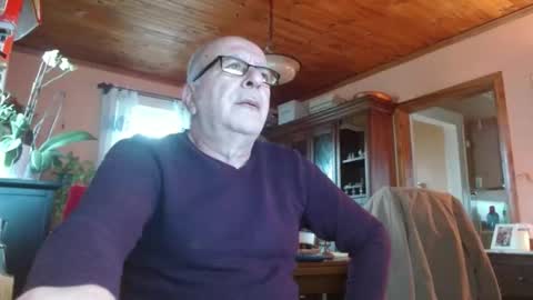 Maurice online show from January 7, 1:49 pm