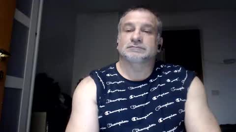 mauro1971 online show from March 7, 10:40 pm