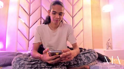 MAX online show from January 17, 4:15 am