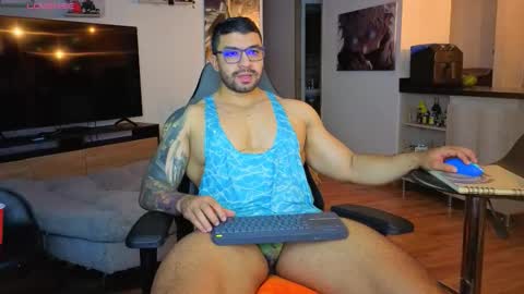 Max online show from November 10, 3:55 am