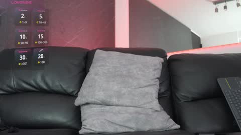 Snapshot of max_cortes1_ chatting on January 10, 3:27 pm 60 OFF ON MY OF ONLY FOR TODAY online show from January 10, 3:27 pm