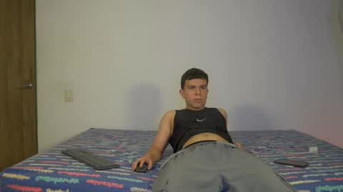 Max online show from November 11, 11:54 pm