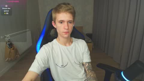 Snapshot of max_gen chatting on January 11, 8:32 pm Max Gen with tats 24years And Ethan without tats 20 years online show from January 11, 8:32 pm