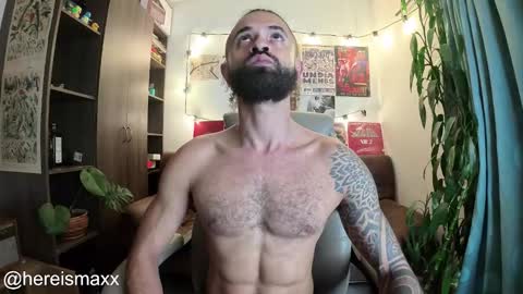 Max Follow me IGX hereismaxx online show from October 29, 1:41 am