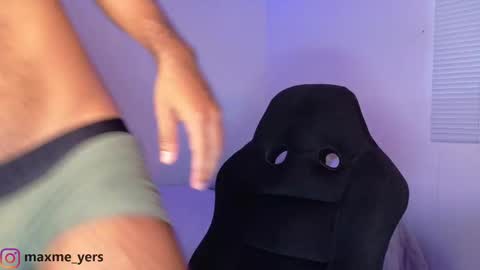 max_meyer online show from October 21, 10:23 pm