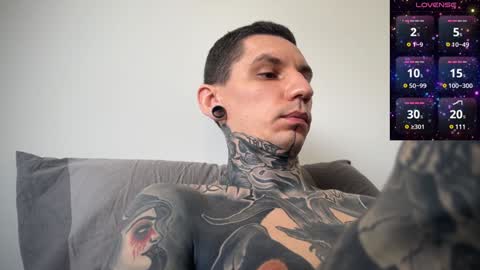 Snapshot of max_reaves chatting on February 7, 7:07 am online show from February 7, 7:07 am