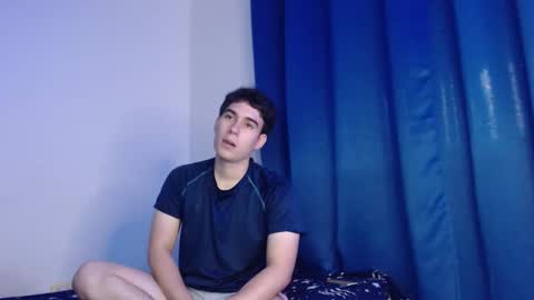 max_snow1616 online show from November 29, 8:00 pm