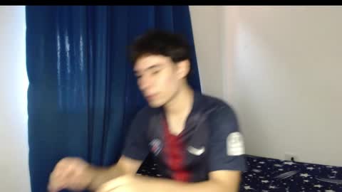 Snapshot of max_snow1616 chatting on October 8, 1:59 pm max_snow1616 online show from October 8, 1:59 pm