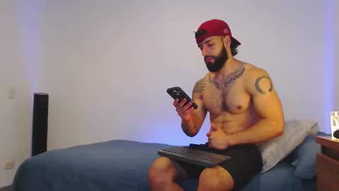 max_xl_ online show from December 15, 2:36 pm