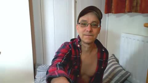 Snapshot of maxdavies chatting on January 20, 11:13 am Max Davies online show from January 20, 11:13 am
