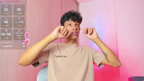 Max  online show from April 4, 3:36 am