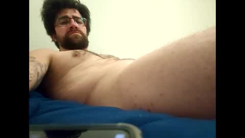Snapshot of maxichaud chatting on March 1, 5:53 am Maxichaud online show from March 1, 5:53 am