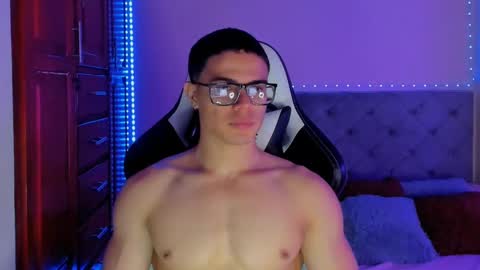 Snapshot of maxiimus__ chatting on February 1, 6:54 am Maximus online show from February 1, 6:54 am