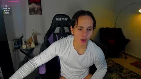 maximiliano_scoott_ online show from February 9, 9:52 pm