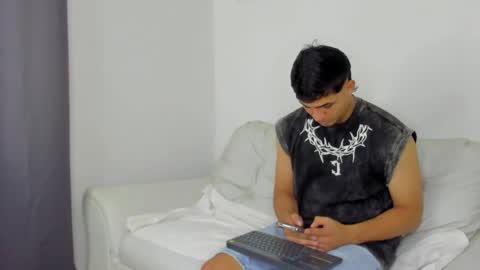 Snapshot of maximilianoharris chatting on September 23, 2:44 am maximiliano harris online show from September 23, 2:44 am