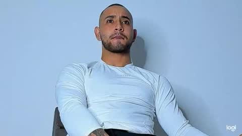 Maximo online show from February 15, 11:40 am