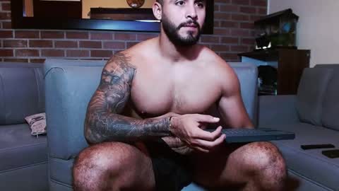 Max online show from October 10, 8:24 pm