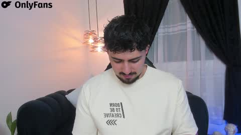 Snapshot of maximo_rodriguez chatting on February 2, 3:54 am Maximo online show from February 2, 3:54 am