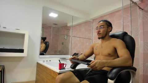 maximo_zahir online show from February 1, 2:54 am