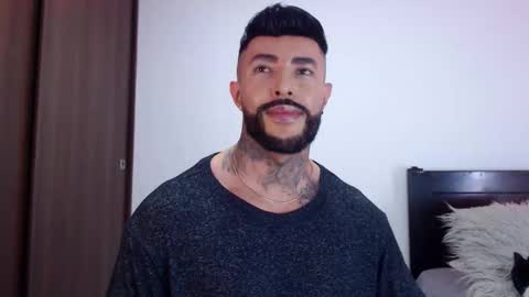 Independent Model online show from October 18, 5:23 am