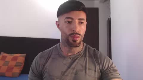Independent Model online show from July 20, 2:40 am