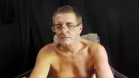 Snapshot of maximus_oreally chatting on January 8, 3:19 am Max online show from January 8, 3:19 am