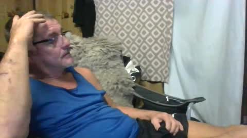 Snapshot of maximus_oreally chatting on February 27, 9:32 am Max online show from February 27, 9:32 am