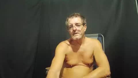Snapshot of maximus_oreally chatting on January 27, 9:55 pm Max online show from January 27, 9:55 pm